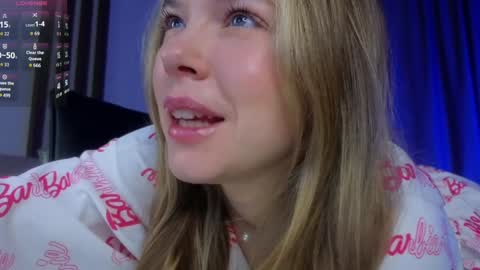 Snapshot of milly_shy chatting on 01/15/26, 06:51 Milly online show from 01/15/26, 06:51