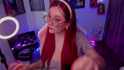 Monkey D Maddie online show from 02/10/25, 08:42