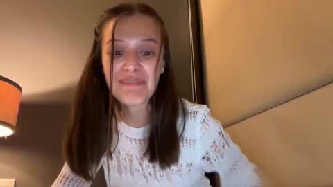 Snapshot of millypetite chatting on 10/31/25, 10:05 Milly online show from 10/31/25, 10:05