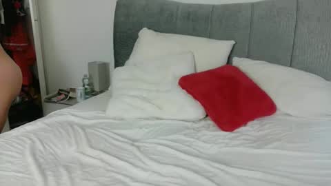 Milly online show from 09/27/25, 07:02