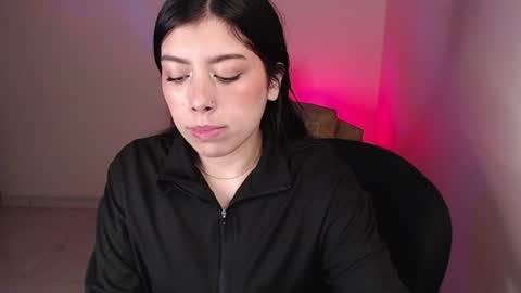 Snapshot of millyx_ chatting on 06/24/26, 03:05 Emily online show from 06/24/26, 03:05
