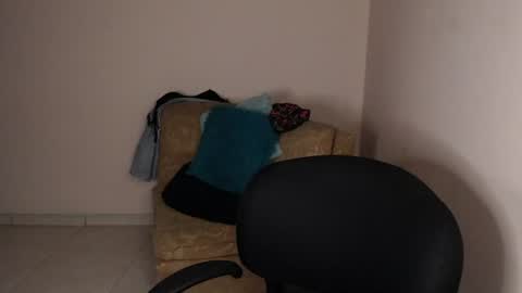 Snapshot of millyx_ chatting on 06/28/26, 05:57 Emily online show from 06/28/26, 05:57