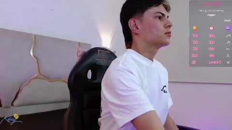 Snapshot of milo1_tay chatting on 04/25/26, 04:15 MILO online show from 04/25/26, 04:15