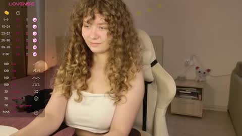 milounee online show from 02/08/26, 06:17