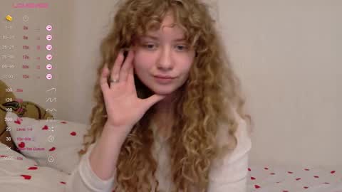 Snapshot of milounee chatting on 03/19/26, 11:47 milounee online show from 03/19/26, 11:47