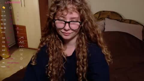 Snapshot of milounee chatting on 04/21/26, 04:56 milounee online show from 04/21/26, 04:56