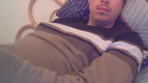 Snapshot of milowww1601 chatting on 02/16/26, 05:25 milowww1601 online show from 02/16/26, 05:25
