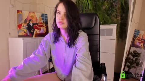 Snapshot of milro12 chatting on 04/06/26, 03:57 milro12 online show from 04/06/26, 03:57