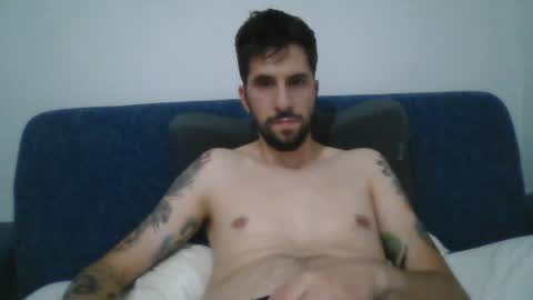 Snapshot of milten1987 chatting on 06/30/26, 12:44 milten1987 online show from 06/30/26, 12:44