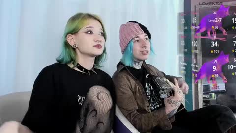 Snapshot of milten_trish chatting on 01/13/25, 09:09 milten_trish online show from 01/13/25, 09:09