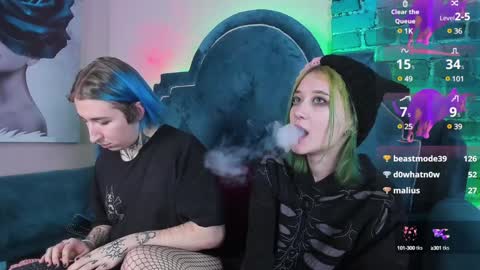 Snapshot of milten_trish chatting on 01/27/25, 12:43 milten_trish online show from 01/27/25, 12:43