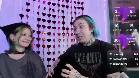 Snapshot of milten_trish chatting on 02/22/25, 08:31 milten_trish online show from 02/22/25, 08:31