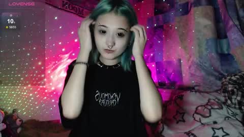 Snapshot of milten_trish chatting on 09/29/25, 05:18 milten_trish online show from 09/29/25, 05:18