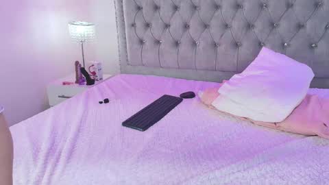 Milu ballmer  online show from 03/10/25, 05:50