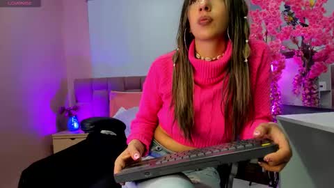  Milu Belucci  online show from 10/01/25, 03:29