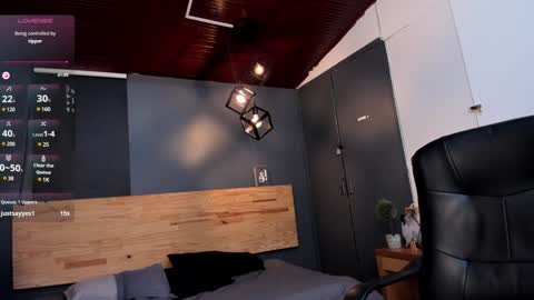 Milu  online show from 01/16/25, 05:33