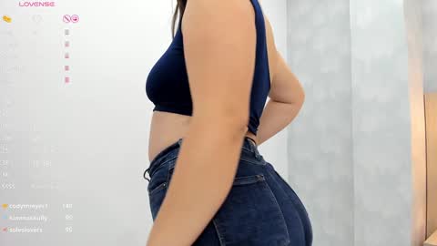 Snapshot of milu_gomez chatting on 12/04/24, 01:47 Milu Gomez online show from 12/04/24, 01:47