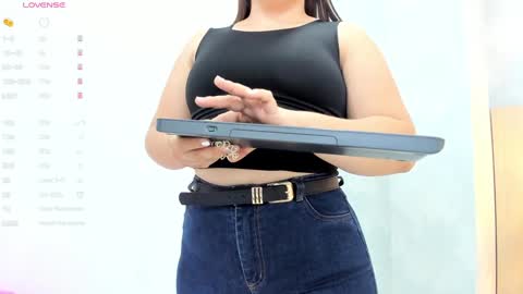 Snapshot of milu_gomez chatting on 01/07/25, 07:06 Milu Gomez online show from 01/07/25, 07:06