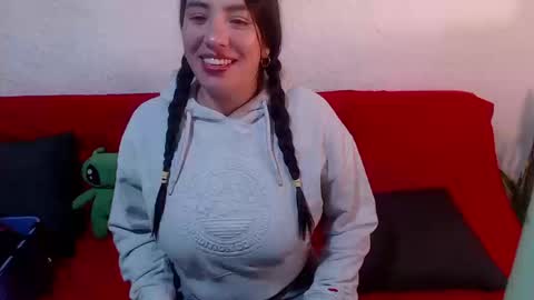 Milu Wallace  online show from 02/25/26, 11:25