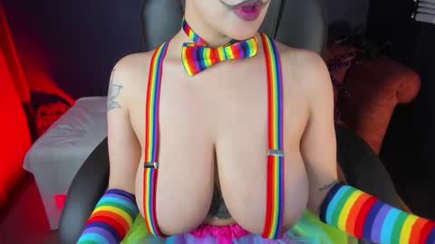 Snapshot of milufontier chatting on 11/02/25, 02:03 Milu Fontier online show from 11/02/25, 02:03