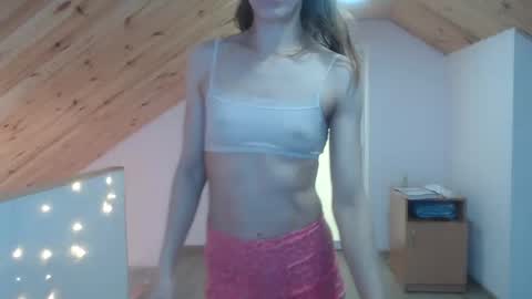 Snapshot of milusea chatting on 12/13/24, 12:50 milusea online show from 12/13/24, 12:50