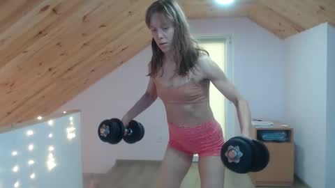 Snapshot of milusea chatting on 12/30/24, 01:14 milusea online show from 12/30/24, 01:14