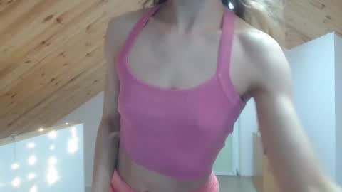 Snapshot of milusea chatting on 01/03/25, 01:47 milusea online show from 01/03/25, 01:47