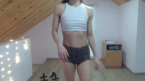 Snapshot of milusea chatting on 01/17/25, 12:21 milusea online show from 01/17/25, 12:21