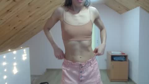 Snapshot of milusea chatting on 02/01/25, 01:09 milusea online show from 02/01/25, 01:09