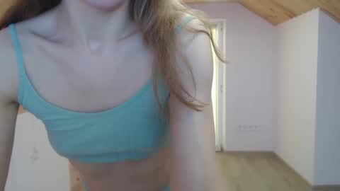 Snapshot of milusea chatting on 02/22/25, 12:51 milusea online show from 02/22/25, 12:51