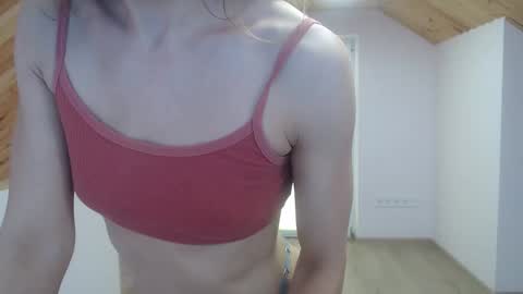 Snapshot of milusea chatting on 09/13/25, 11:10 milusea online show from 09/13/25, 11:10