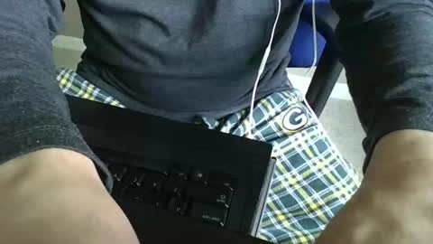 Snapshot of milwaukeebadger24 chatting on 01/08/25, 07:34 milwaukeebadger24 online show from 01/08/25, 07:34