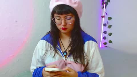 Snapshot of mily_baker chatting on 02/14/25, 09:43 mily_baker online show from 02/14/25, 09:43