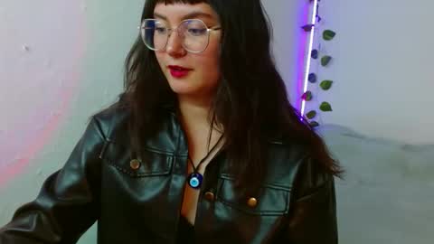 Snapshot of mily_baker chatting on 02/15/25, 11:36 mily_baker online show from 02/15/25, 11:36