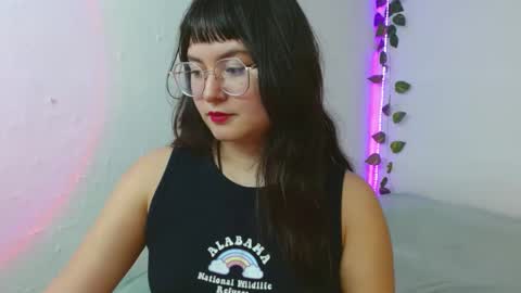 Snapshot of mily_baker chatting on 02/17/25, 01:04 mily_baker online show from 02/17/25, 01:04