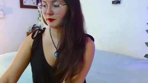 Snapshot of mily_baker chatting on 09/18/25, 11:07 mily_baker online show from 09/18/25, 11:07