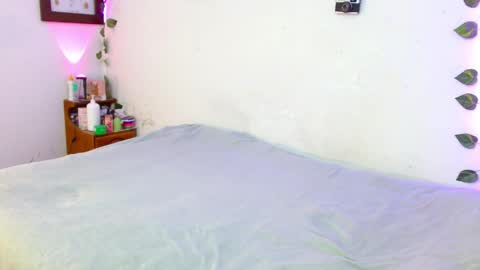 Snapshot of mily_baker chatting on 04/10/26, 05:50 mily_baker online show from 04/10/26, 05:50