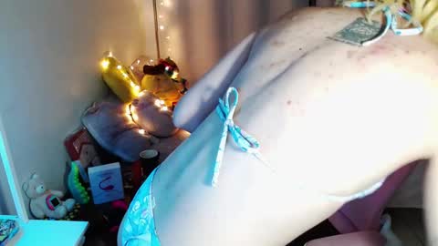 mily_milk_ online show from 02/17/25, 06:31