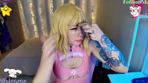 mily_milk_ online show from 03/19/26, 07:34