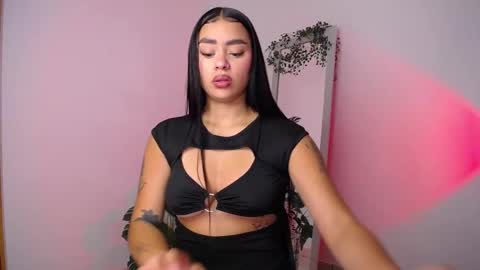 Mily Ortiz online show from 12/04/25, 04:48