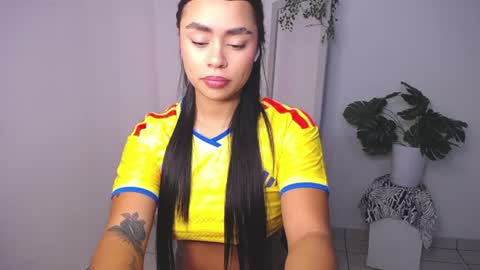 Snapshot of mily_ortiz chatting on 07/03/26, 04:02 Mily Ortiz online show from 07/03/26, 04:02