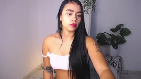 Snapshot of mily_ortiz chatting on 07/28/26, 05:01 Mily Ortiz online show from 07/28/26, 05:01