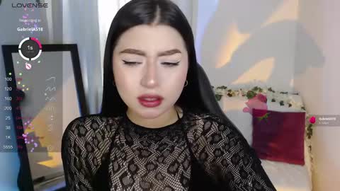 Snapshot of mily_thomson_b chatting on 04/12/26, 04:01 Mily online show from 04/12/26, 04:01