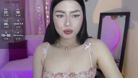 Snapshot of mily_thomson_b chatting on 06/07/26, 12:15 Mily online show from 06/07/26, 12:15