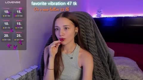 Emily online show from 09/29/25, 06:24