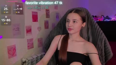 Snapshot of milyamess chatting on 03/16/26, 07:07 Emily online show from 03/16/26, 07:07
