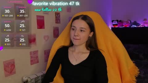 Snapshot of milyamess chatting on 04/02/26, 05:43 Emily online show from 04/02/26, 05:43