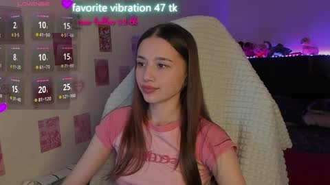 Snapshot of milyamess chatting on 04/04/26, 06:38 Emily online show from 04/04/26, 06:38