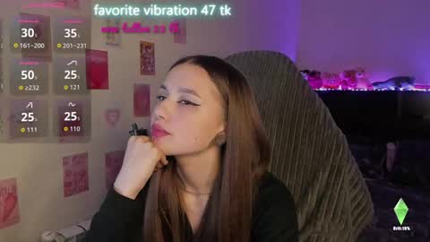 Snapshot of milyamess chatting on 05/16/26, 06:39 Emily online show from 05/16/26, 06:39