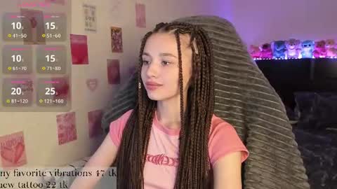 Snapshot of milyamess chatting on 07/21/26, 05:59 Emily online show from 07/21/26, 05:59